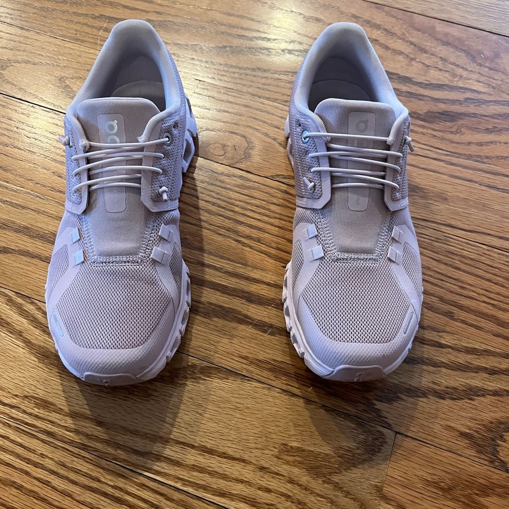 On Cloud  6  Sneakers in Lilac